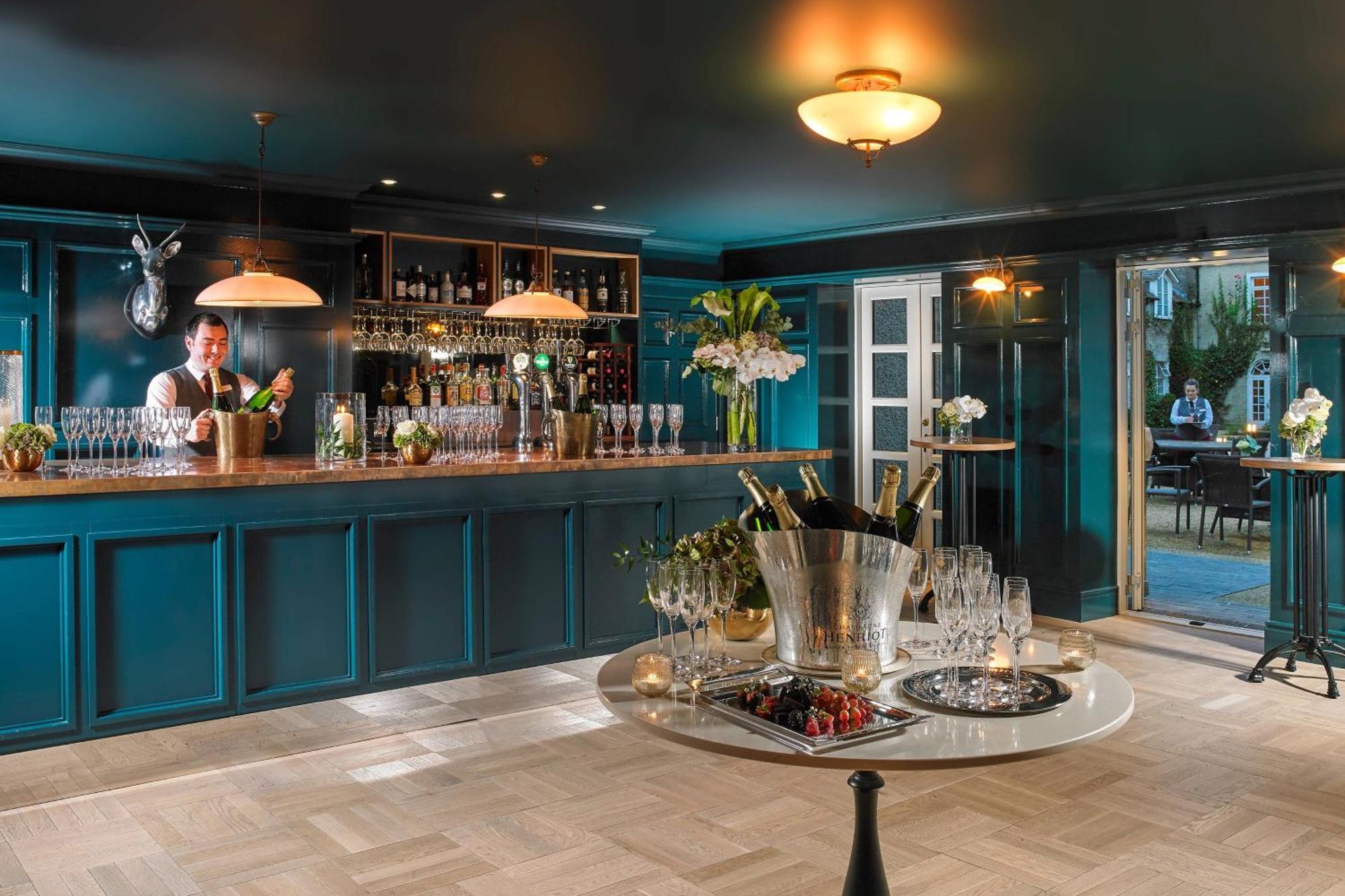 Mount Juliet Estate, Autograph Collection Hotell Thomastown  Exteriör bild The bar at the 100 Queen's Gate