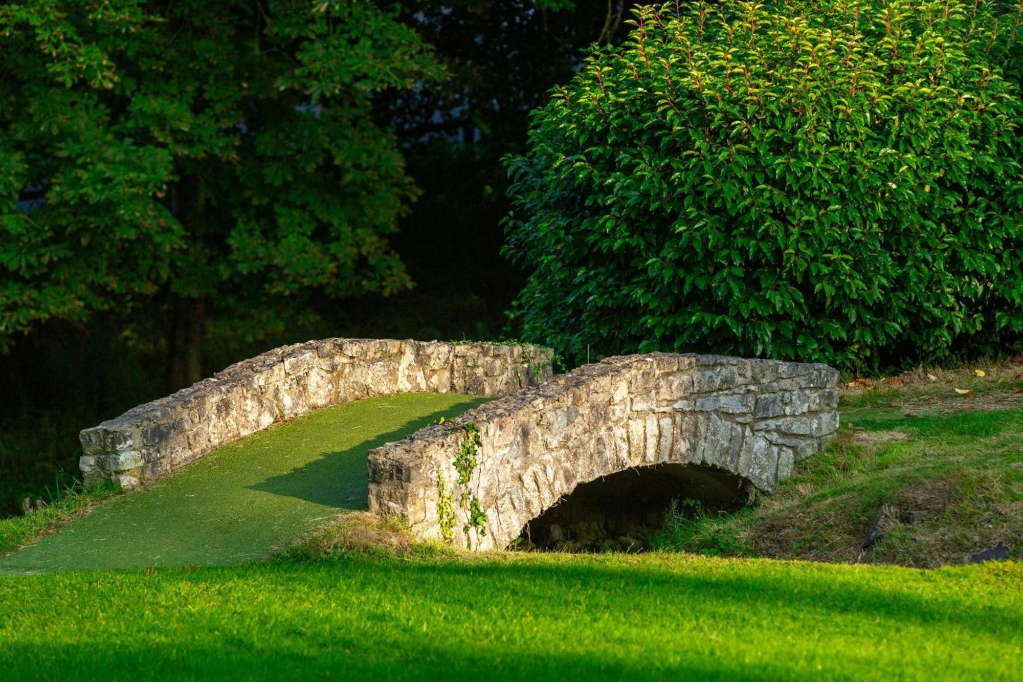 Mount Juliet Estate, Autograph Collection Hotell Thomastown  Exteriör bild The 18th hole at Augusta National Golf Club